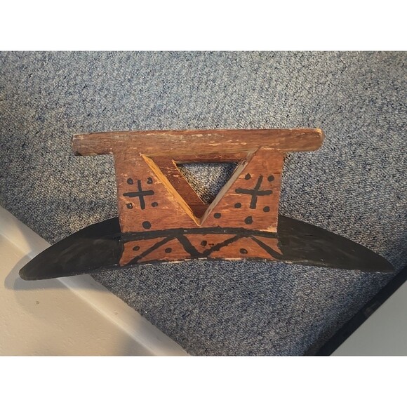 Brazillian Wooden Handcarved Headrest/Pillow - Picture 5 of 10